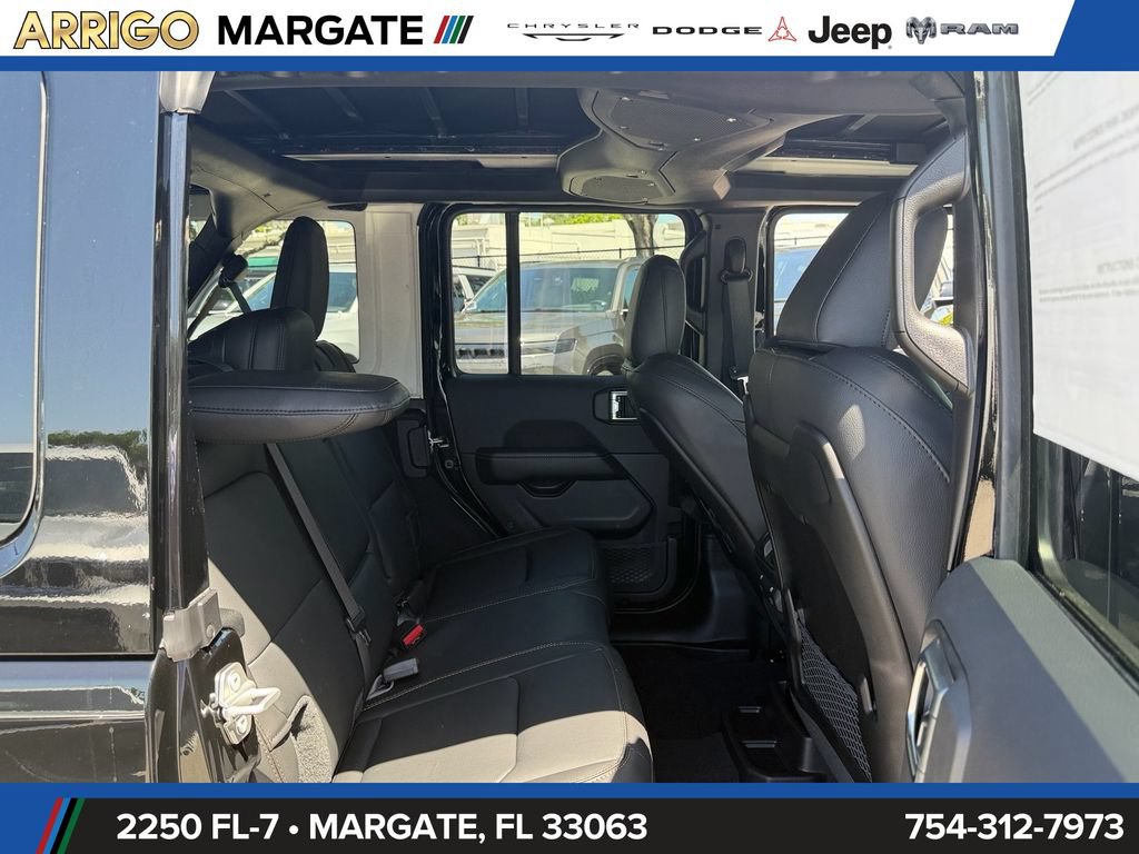 New 2026 Jeep Wrangler Unlimited Sahara AWD/4WD image 15
