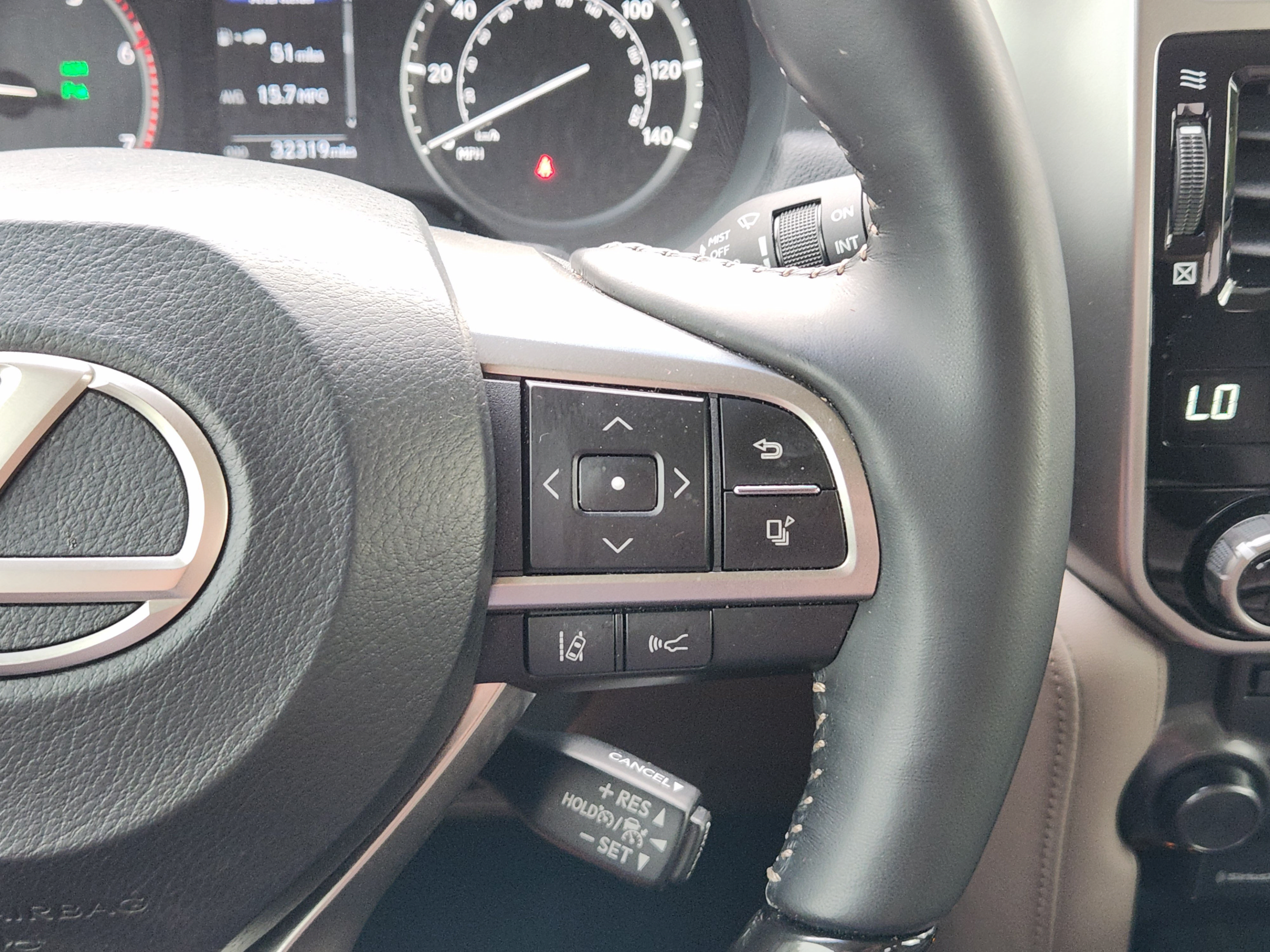 Certified 2023 Lexus GX 460 Premium w/ Premium Package AWD/4WD image 37