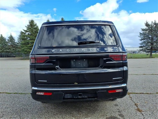 Used 2023 Jeep Wagoneer L Series II image 6