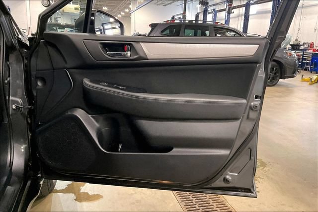 Used 2019 Subaru Outback 2.5i Premium AWD/4WD image 24