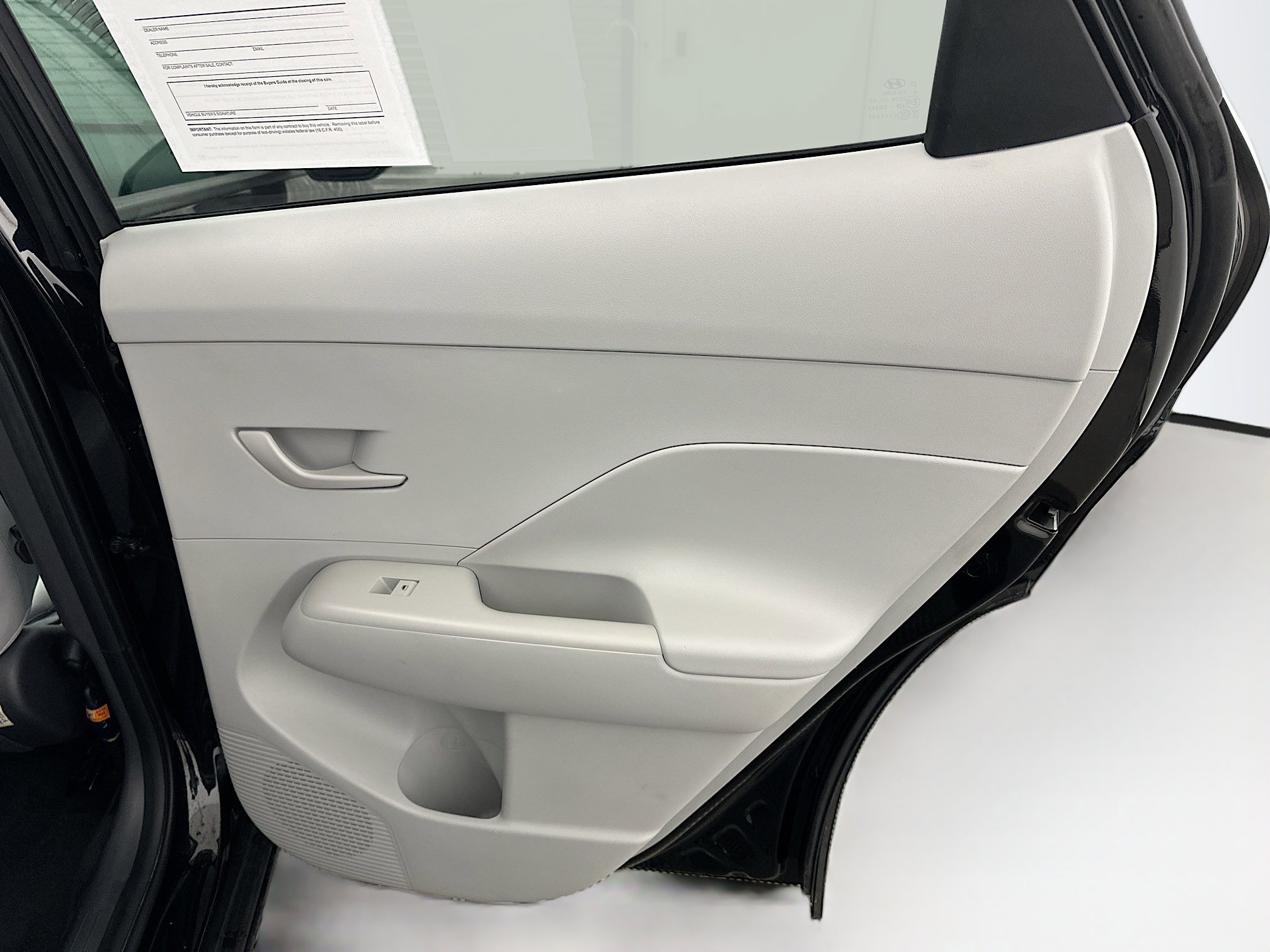 Used 2025 Hyundai Kona SEL image 31