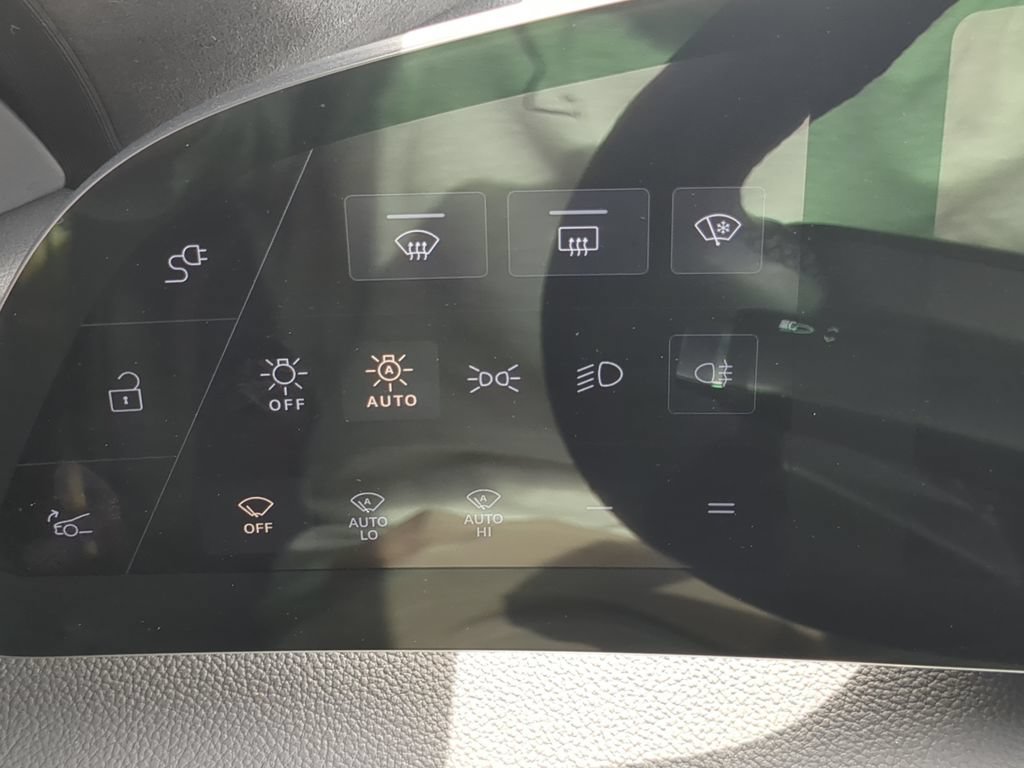 Used 2024 Lucid Air Touring AWD/4WD image 27