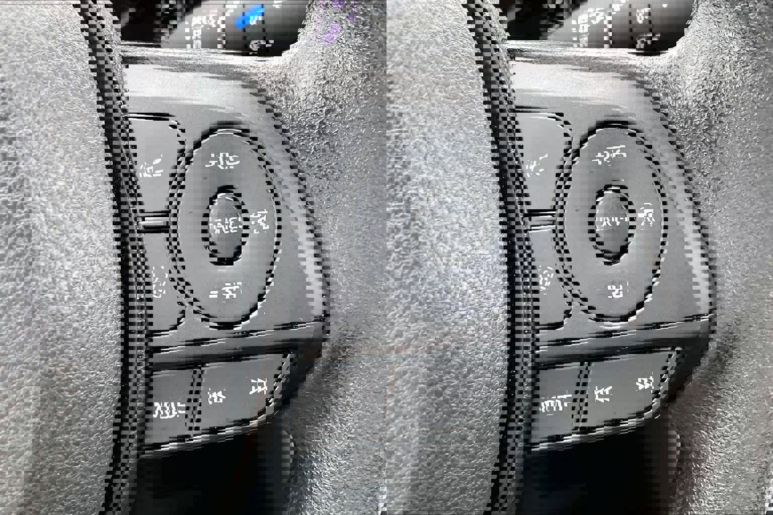 Used 2022 Toyota RAV4 XLE image 20