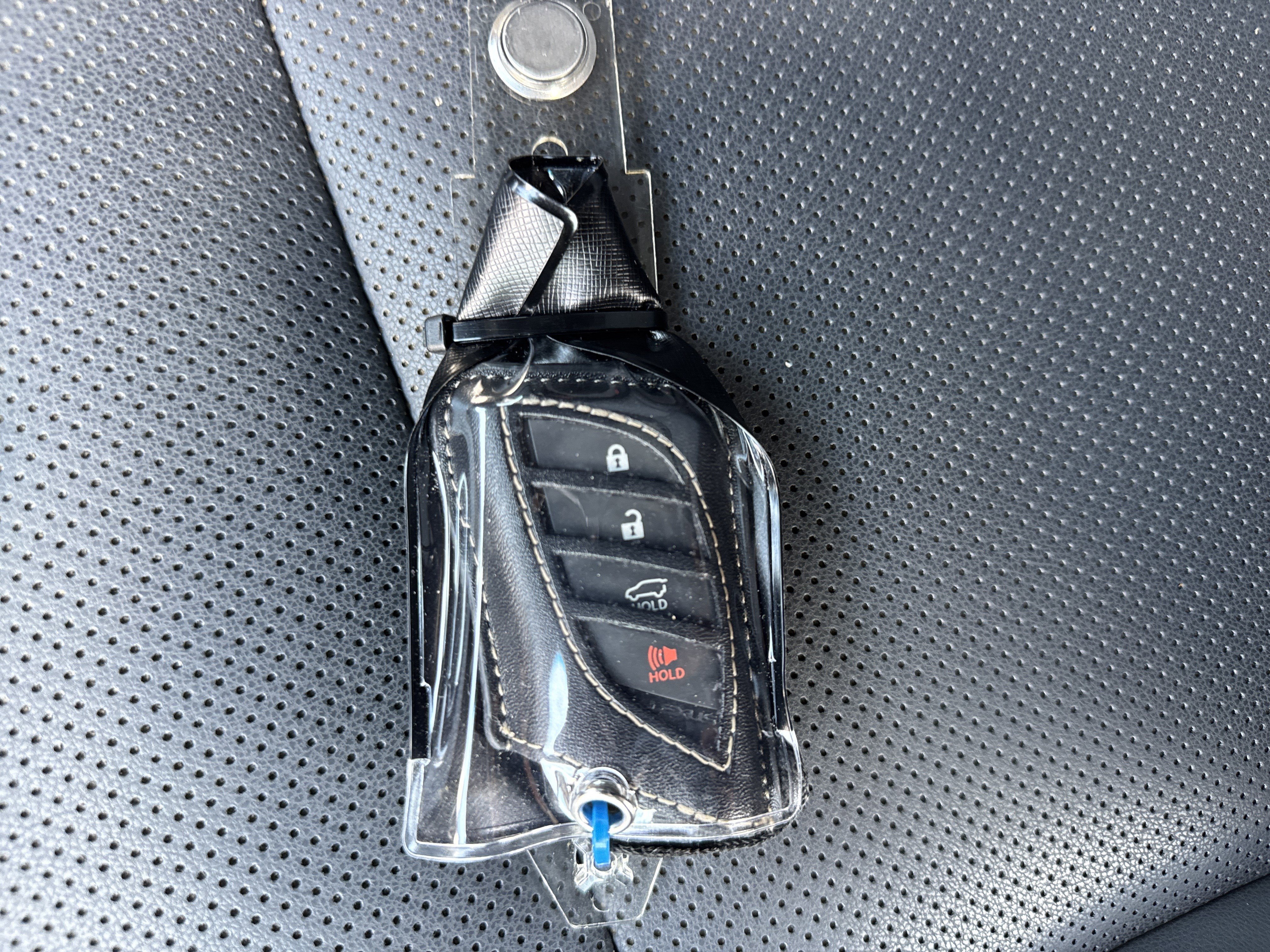 Used 2023 Lexus GX 460 Premium w/ Accessory Package AWD/4WD image 36