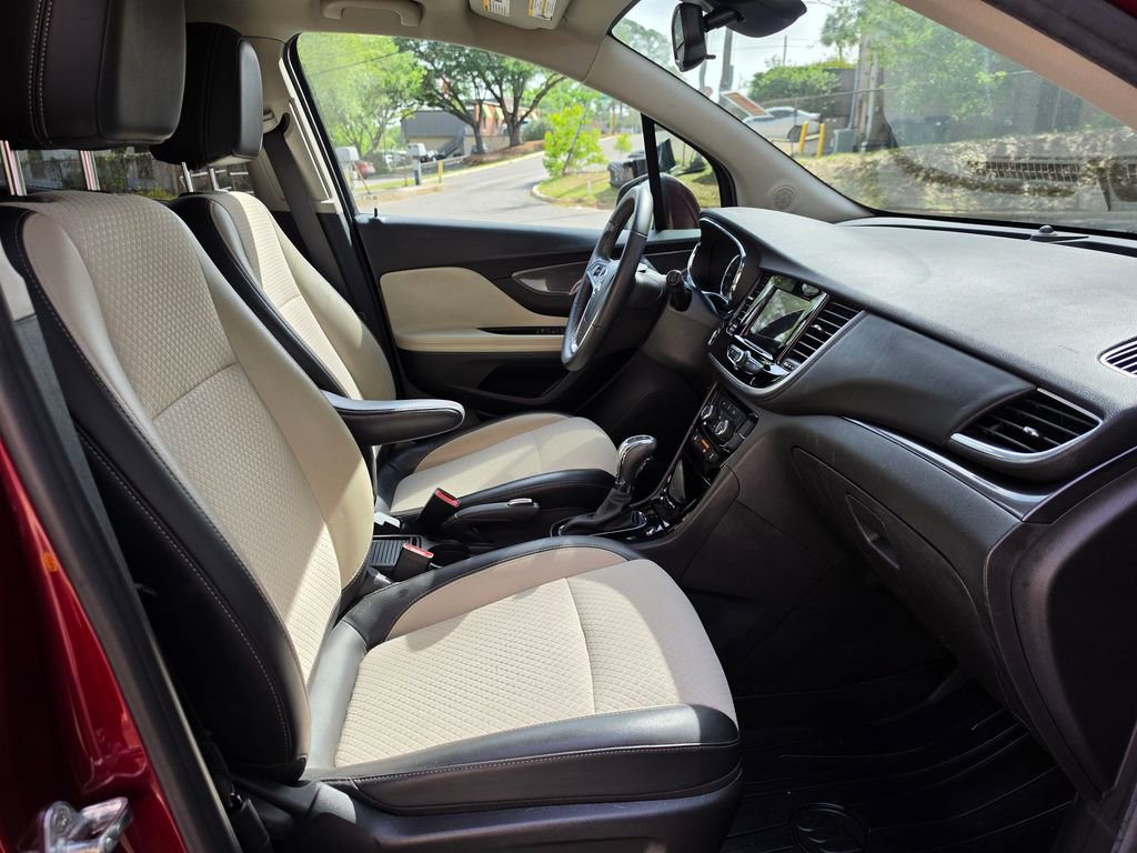 Used 2022 Buick Encore Preferred w/ Safety Package image 44