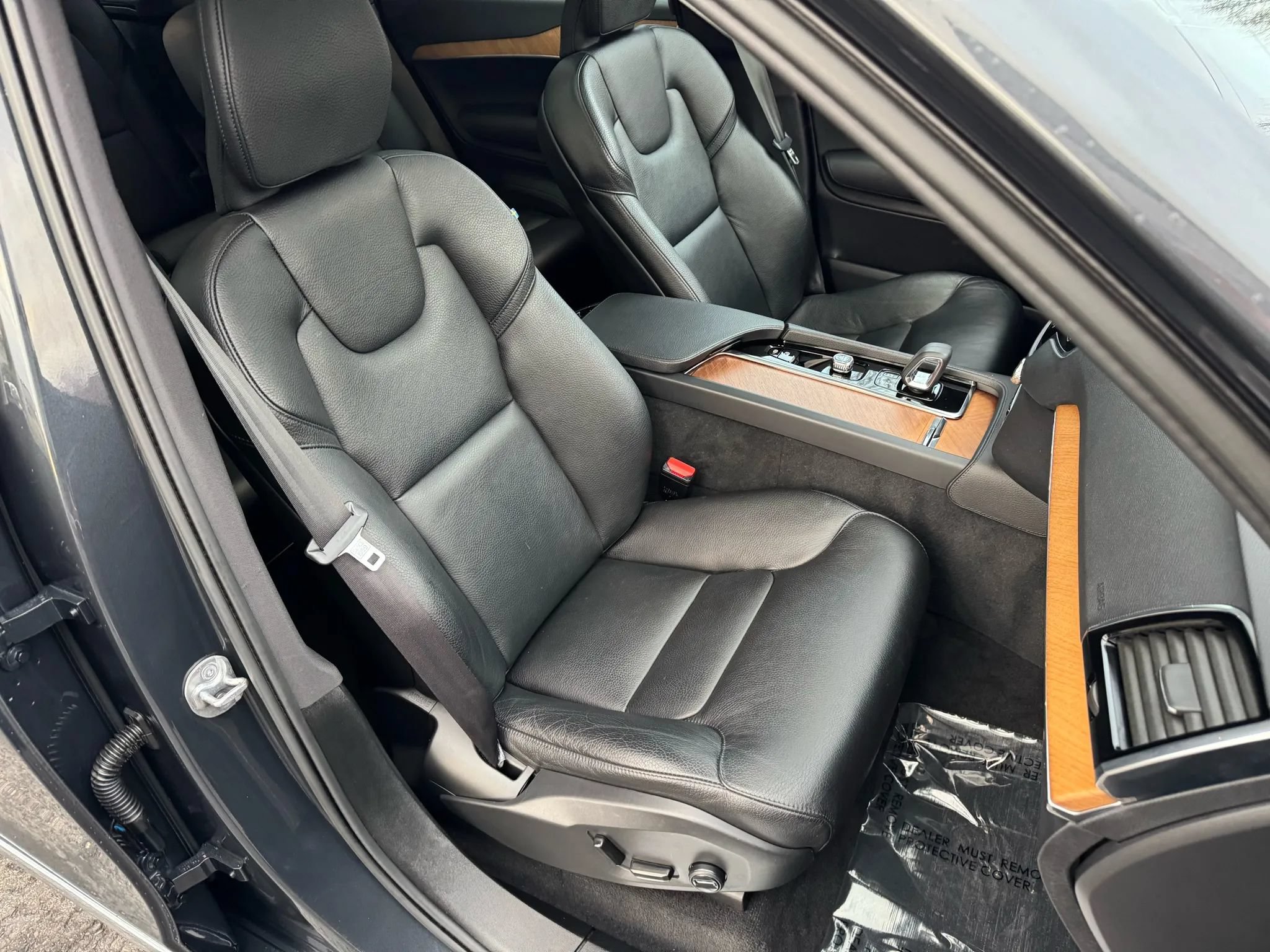 Used 2022 Volvo XC90 T8 Inscription Expression w/ Advanced Package AWD/4WD image 25
