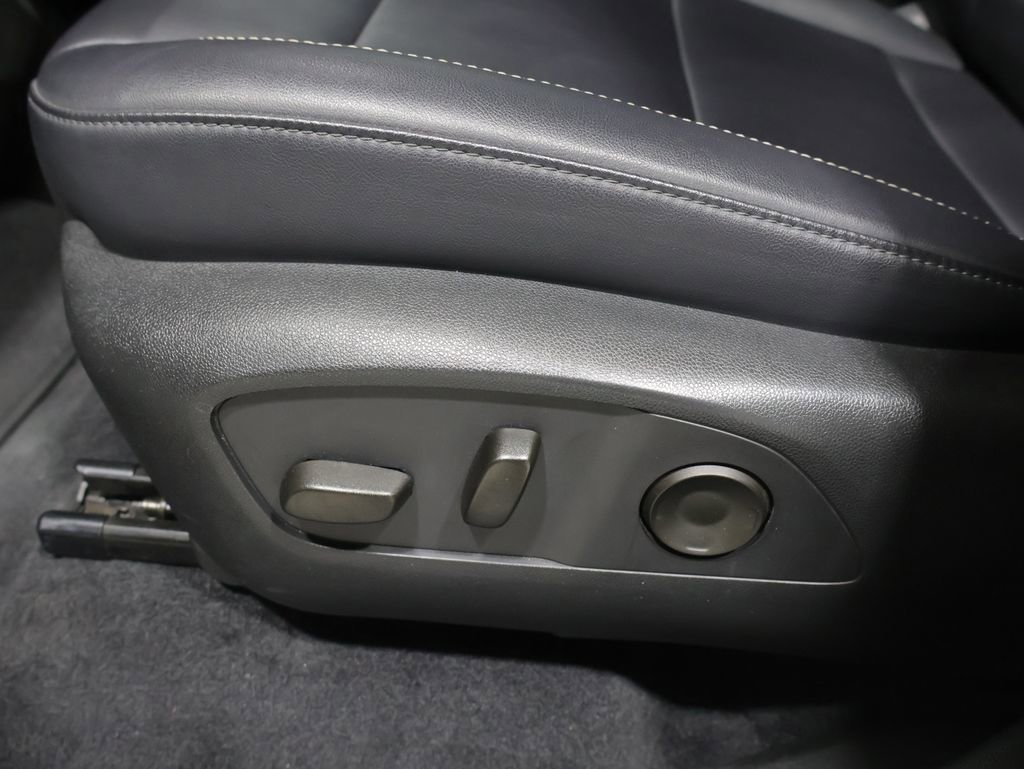 Used 2024 GMC Acadia Elevation AWD/4WD image 11