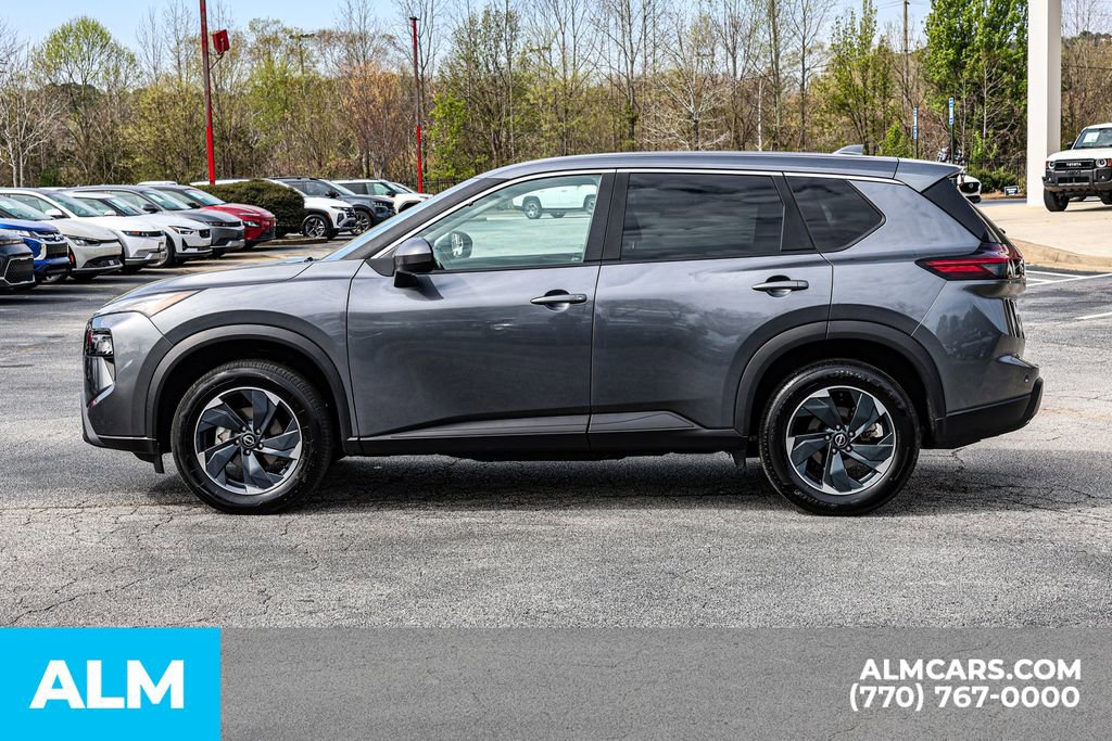 Used 2025 Nissan Rogue SV FWD image 9