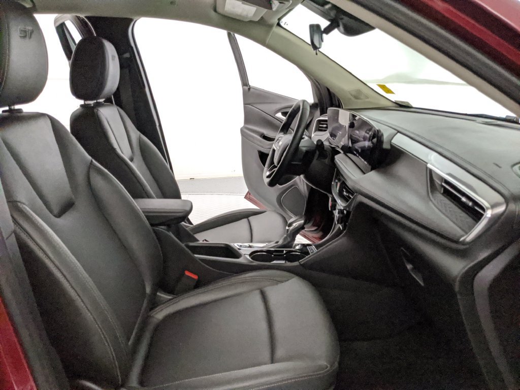 Used 2024 Buick Encore GX Sport Touring AWD/4WD image 19