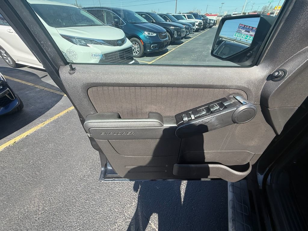 Used 2010 Ford Explorer Sport Trac XLT image 11