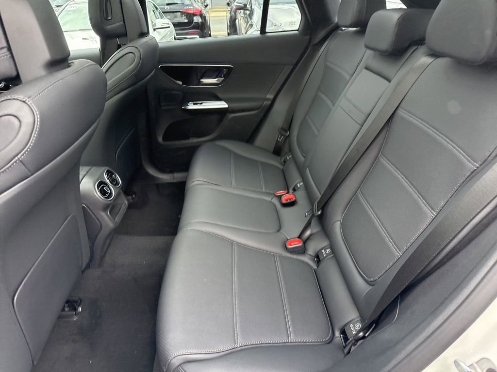 New 2026 Mercedes-Benz GLC 300 4MATIC image 17