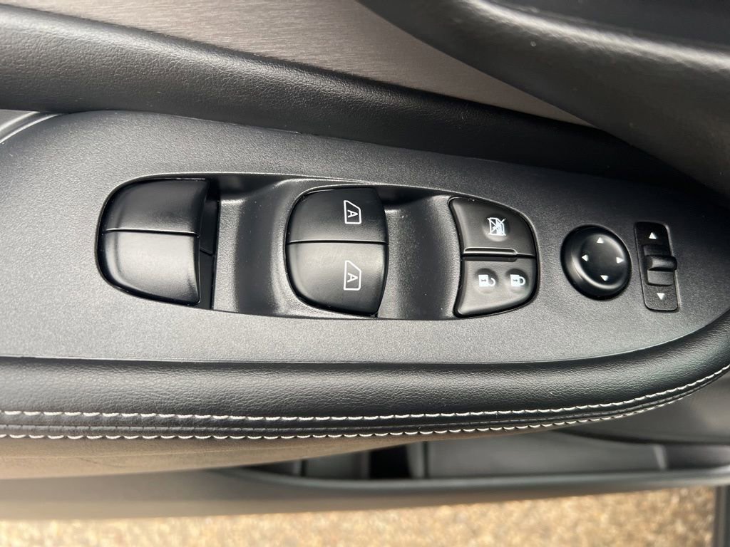 Certified 2024 Nissan Murano SV w/ SV Midnight Edition Package image 51