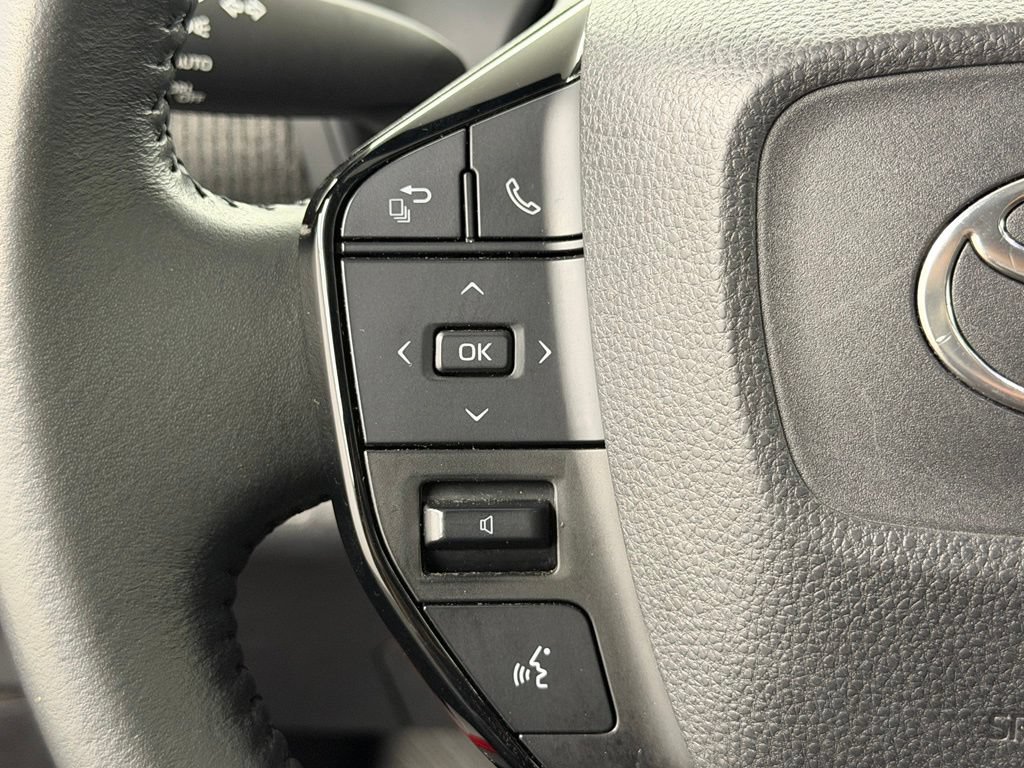 Used 2023 Toyota bZ4X AWD image 26