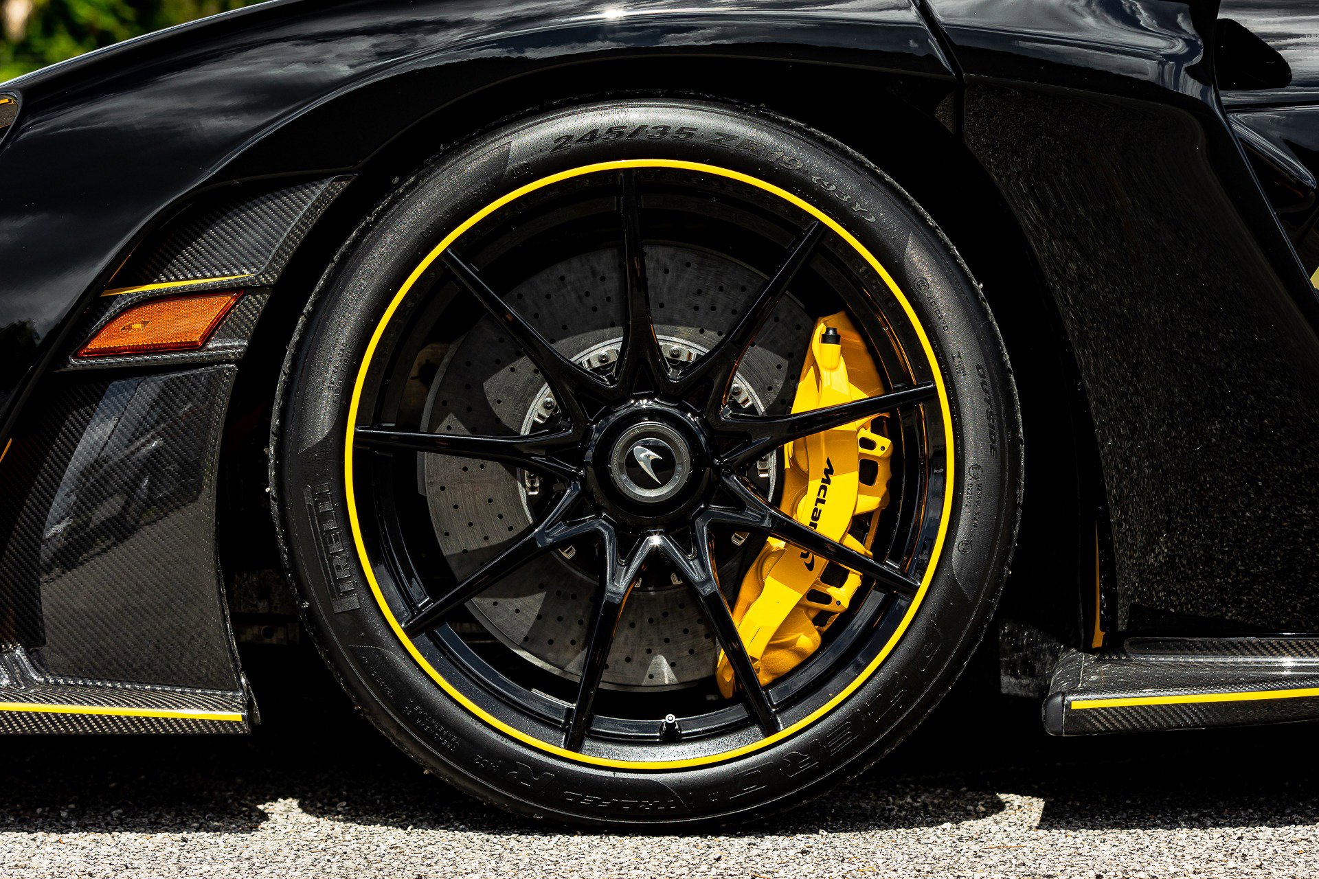 Used 2019 McLaren Senna image 97