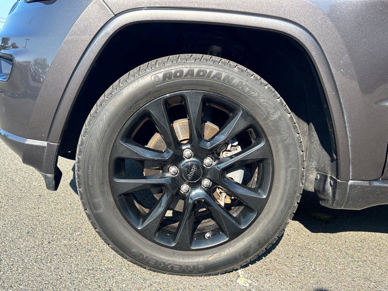 Used 2020 Jeep Grand Cherokee Altitude AWD/4WD image 10
