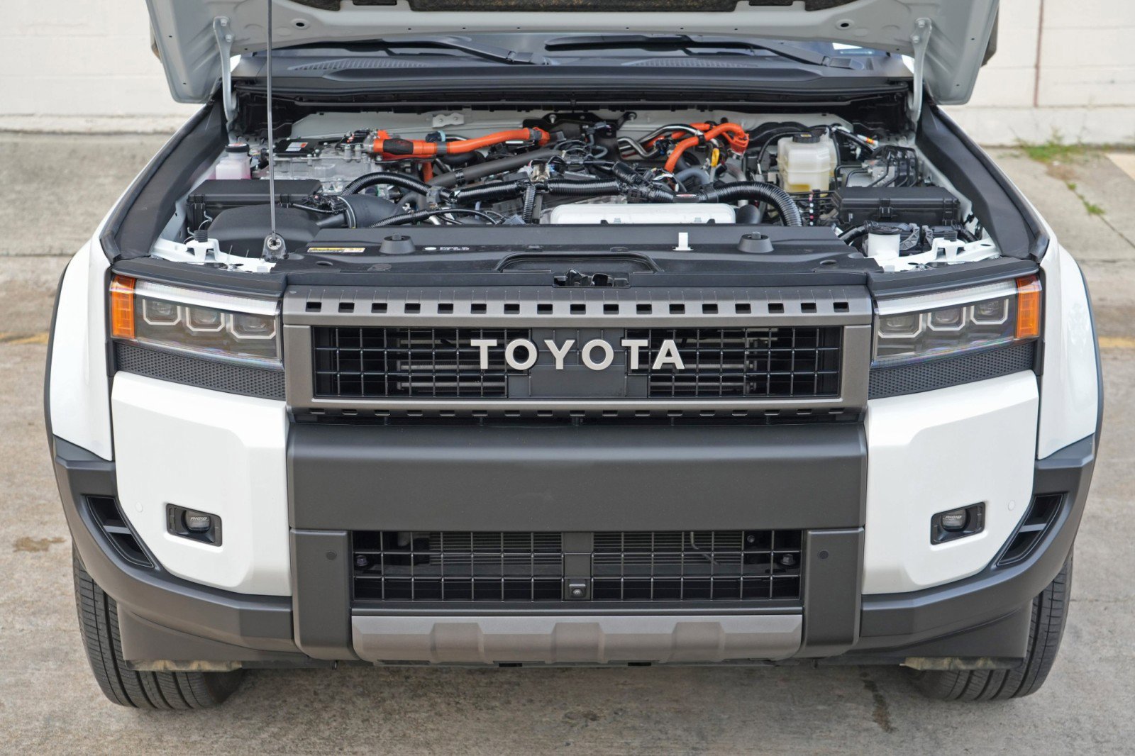 Used 2025 Toyota Land Cruiser w/ Premium Package AWD/4WD image 8