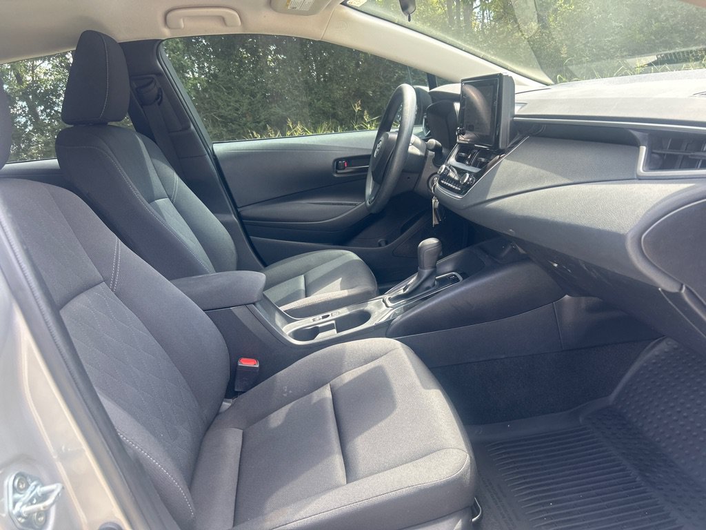 Used 2024 Toyota Corolla LE FWD image 17