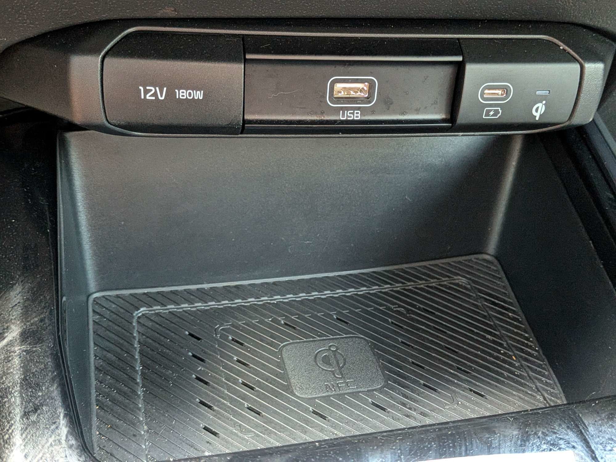 Certified 2024 Kia Niro SX Touring FWD image 30