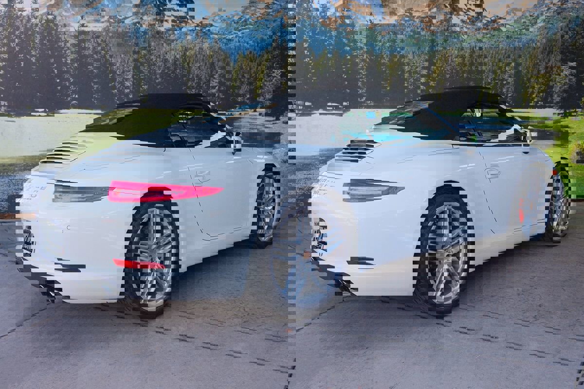 Used 2014 Porsche 911 Carrera S image 6