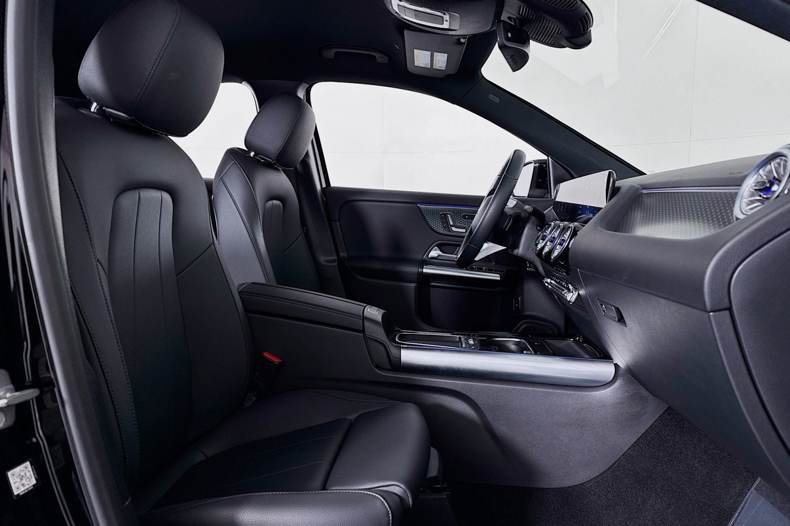 Certified 2025 Mercedes-Benz GLA 250 image 7