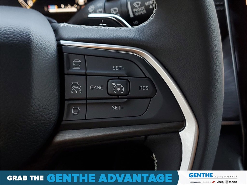 Certified 2024 Jeep Grand Cherokee Limited image 17