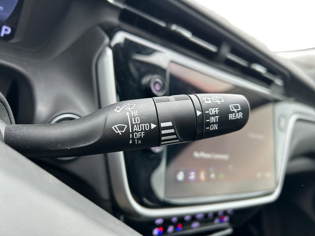 Used 2023 Chevrolet Bolt EUV Premier w/ Sun & Sound Package FWD image 24