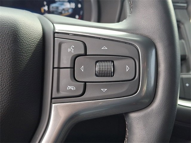 Used 2023 Chevrolet Suburban Z71 w/ Luxury Package image 25