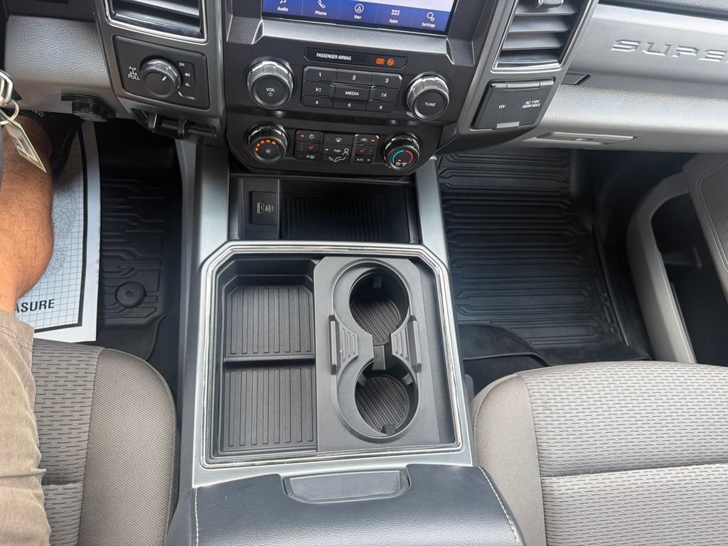 Used 2022 Ford F350 XLT w/ XLT Premium Package AWD/4WD image 33