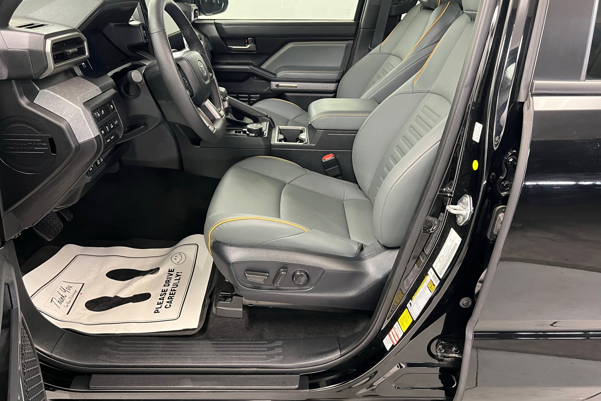 Used 2024 Toyota Tacoma Trailhunter Hybrid image 18