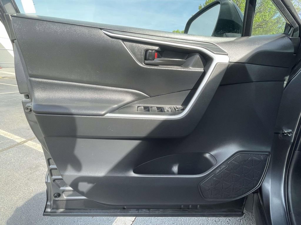 Used 2023 Toyota RAV4 LE FWD image 24