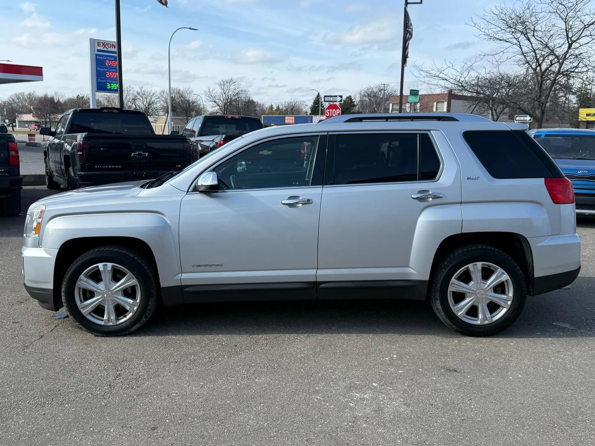 Used 2016 GMC Terrain SLT w/ Open Road Package FWD image 8