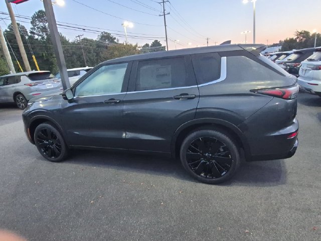 New 2026 Mitsubishi Outlander LE FWD image 6