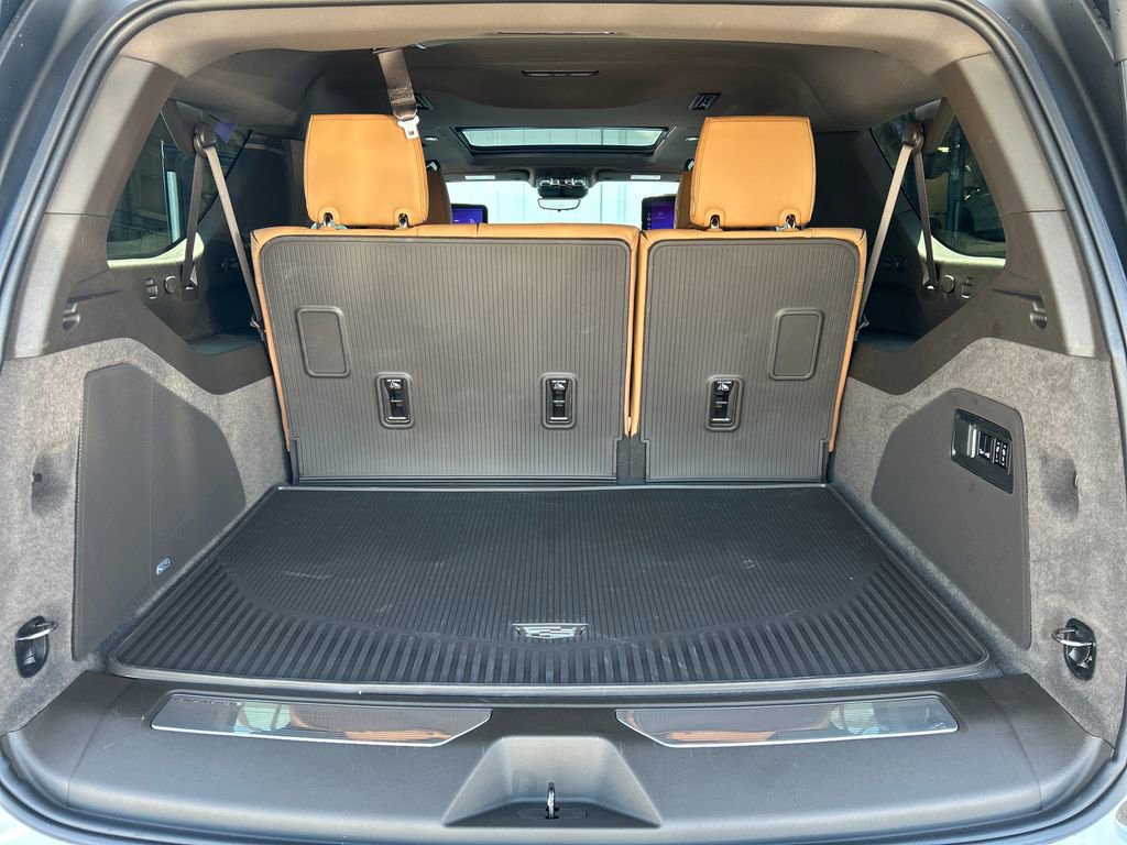 New 2026 Cadillac Escalade ESV Luxury image 53