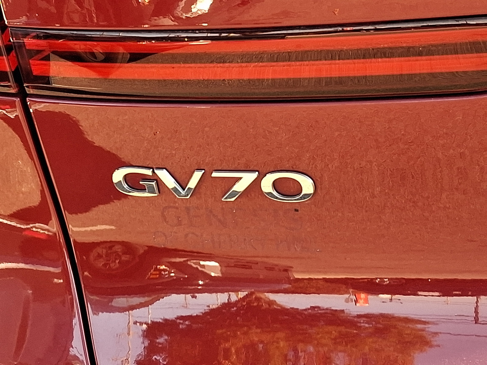 Used 2023 Genesis GV70 2.5T w/ Advanced Package AWD/4WD image 32