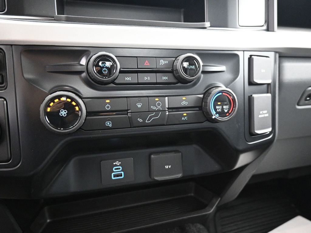 New 2025 Ford F450 XL w/ XL Chrome Package image 14