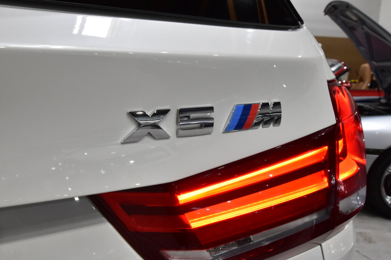 Used 2016 BMW X5 M image 10