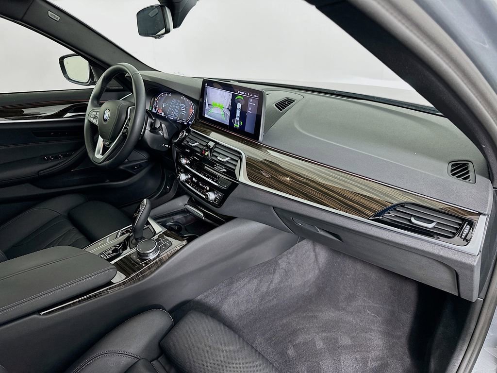 Certified 2023 BMW 540i w/ Premium Package image 30