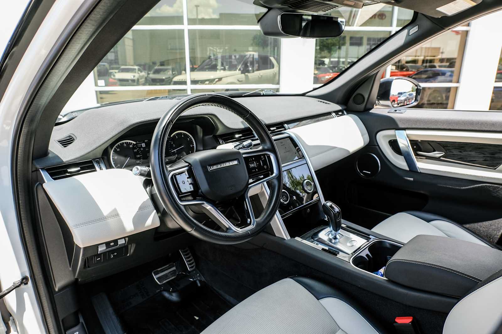 Used 2022 Land Rover Discovery Sport S R-Dynamic AWD/4WD image 3
