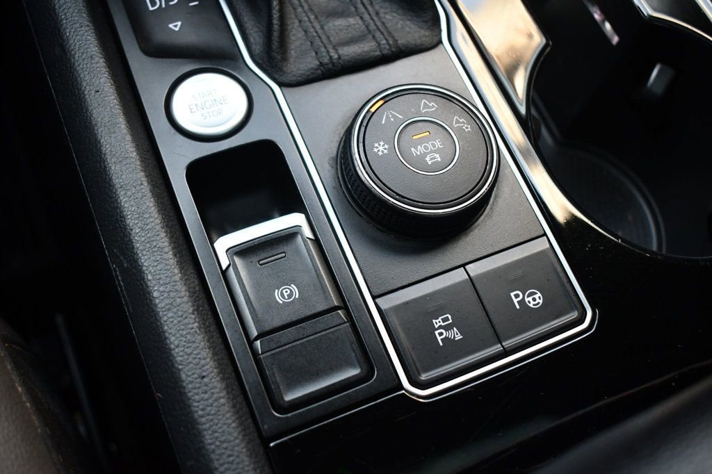 Used 2021 Volkswagen Atlas SEL Premium image 34