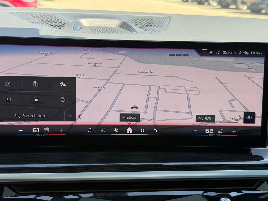 Used 2026 BMW X7 M60i w/ Executive Package image 22