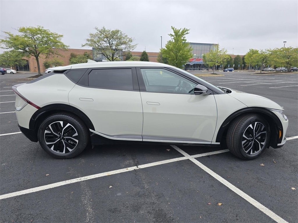 Used 2024 Kia EV6 Wind image 21