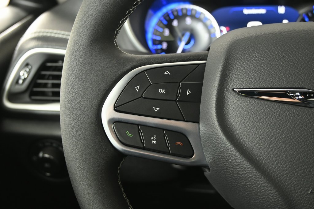 New 2026 Chrysler Pacifica Select image 36