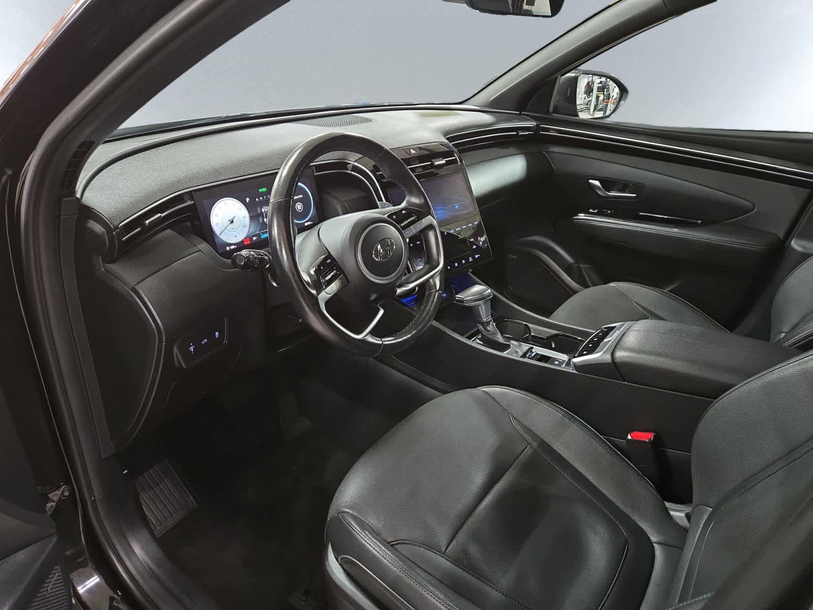 Used 2022 Hyundai Santa Cruz Limited image 2