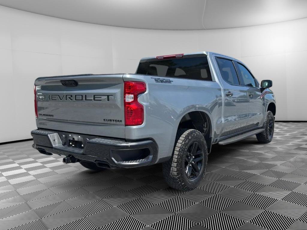 Used 2024 Chevrolet Silverado 1500 Custom Trail Boss w/ Dark Appearance Package AWD/4WD image 4