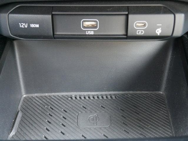 Used 2023 Kia Niro EX image 21