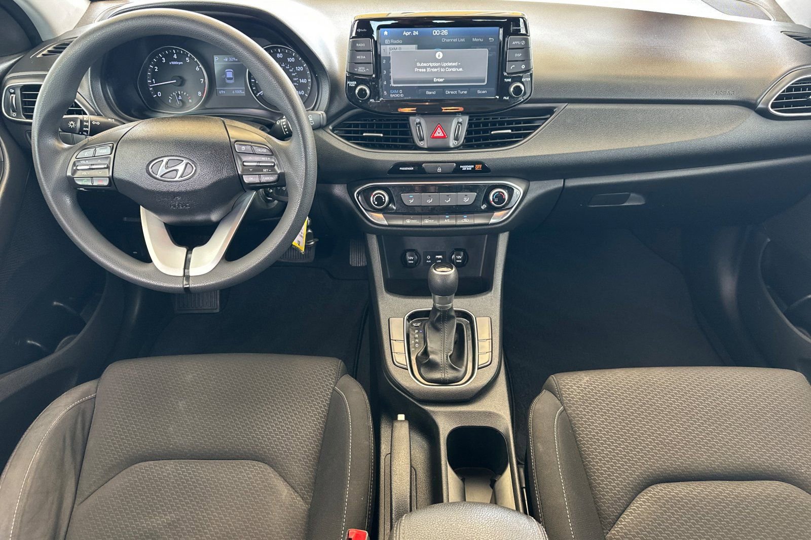 Used 2020 Hyundai Elantra GT FWD image 13