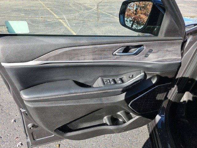 Used 2022 Jeep Grand Cherokee L Limited image 21