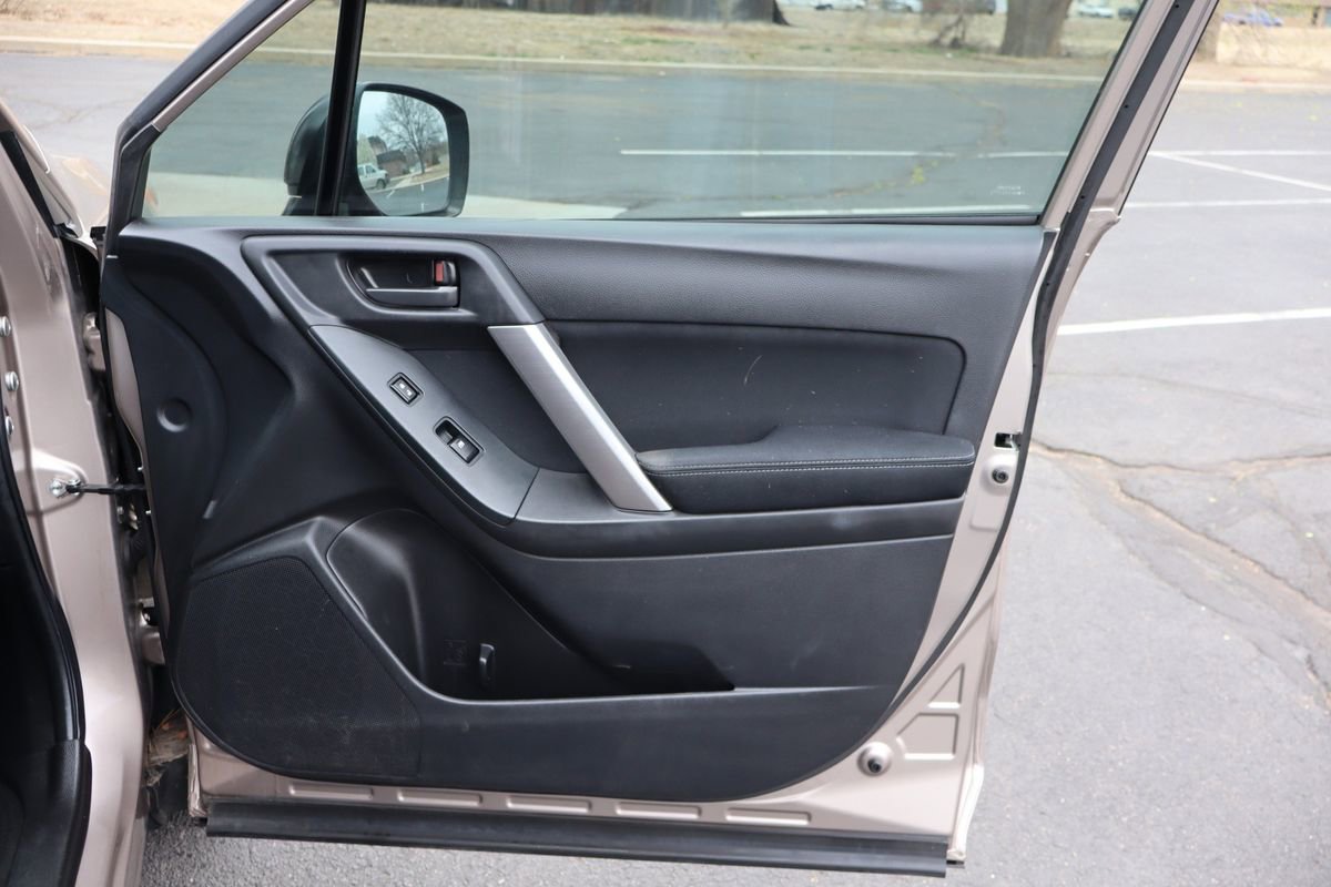 Used 2015 Subaru Forester 2.5i image 26