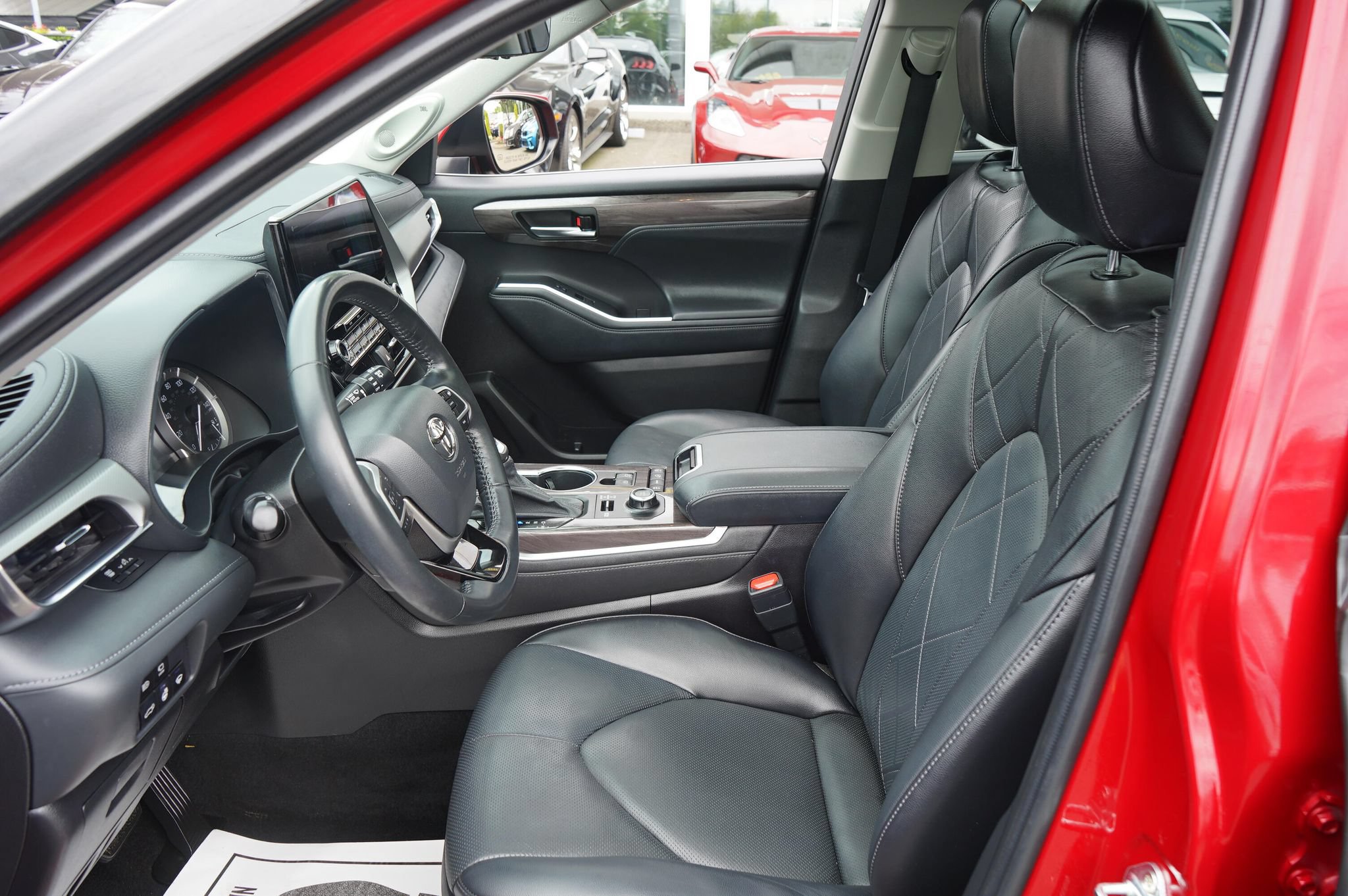 Used 2022 Toyota Highlander Platinum AWD/4WD image 13