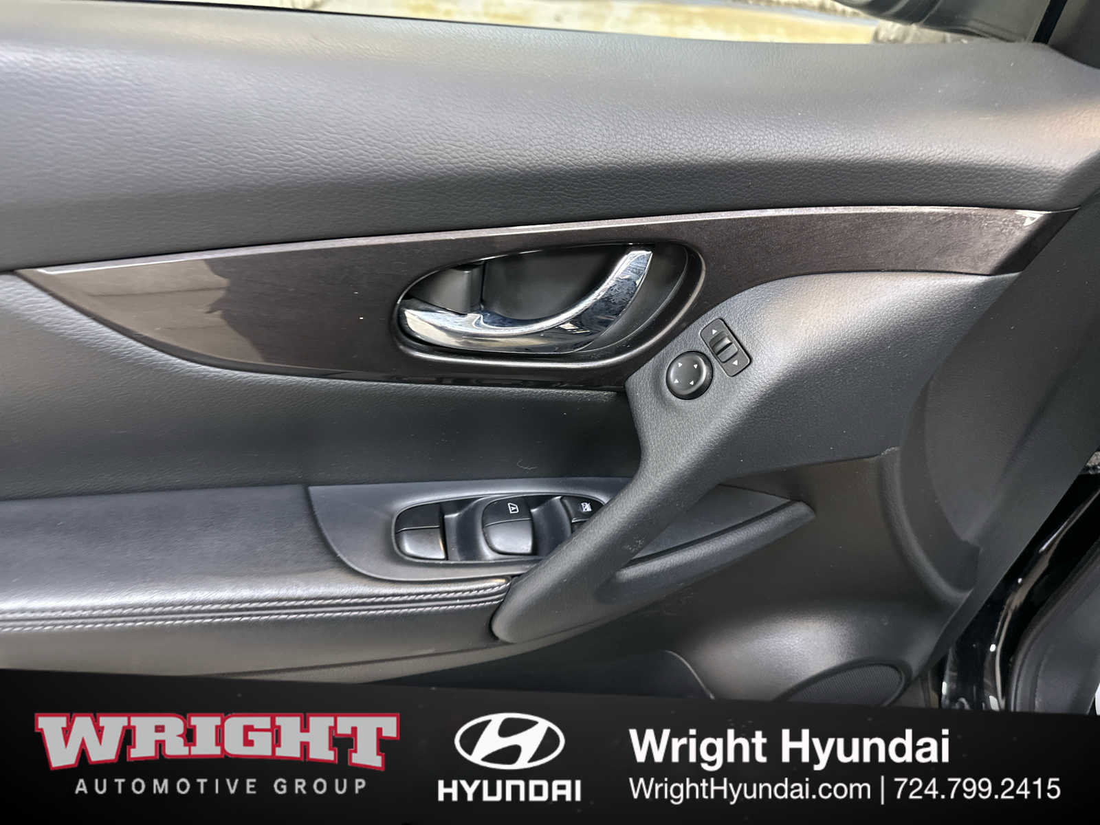 Used 2019 Nissan Rogue S w/ Special Edition Package image 10